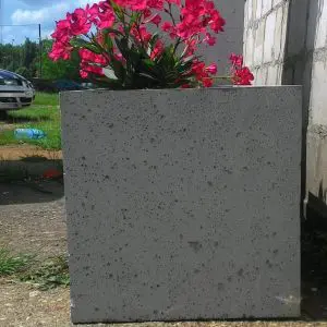 Betoninis vazonas antracitas Vilnius Trakai