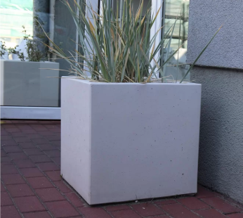 Betoninis vazonas 600x600x600 mm